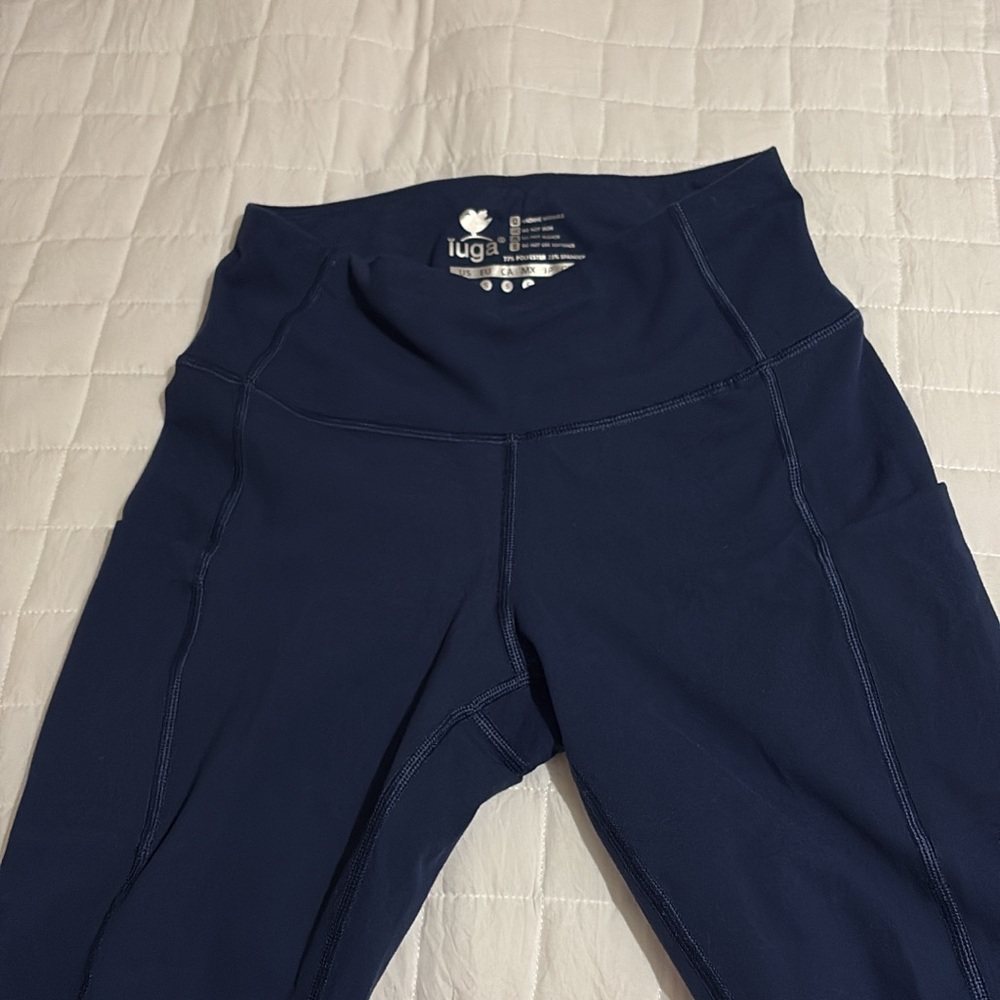 Womens Black and Navy Leggings